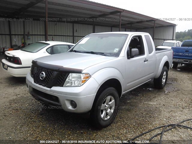 1N6AD0CU5CC415113 - 2012 NISSAN FRONTIER SV/PRO-4X SILVER photo 2