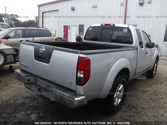 1N6AD0CU5CC415113 - 2012 NISSAN FRONTIER SV/PRO-4X SILVER photo 4