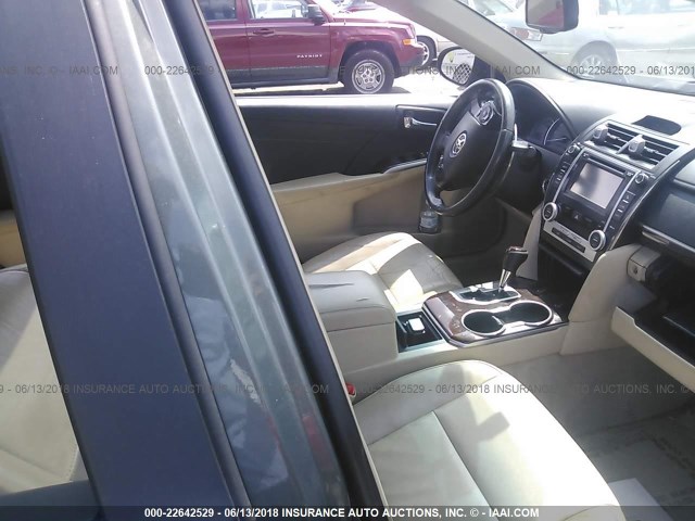 4T1BF1FK6DU684505 - 2013 TOYOTA CAMRY L/SE/LE/XLE 绿色 照片 5