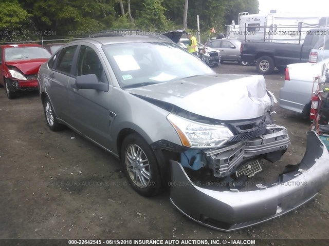 1FAHP35N98W181652 - 2008 FORD FOCUS SE/SEL/SES GRAY photo 1