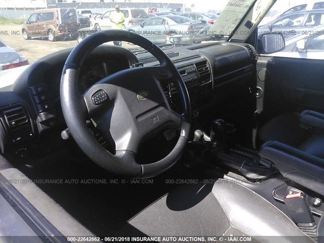 SALTW16403A822882 - 2003 LAND ROVER DISCOVERY II SE SILVER photo 5