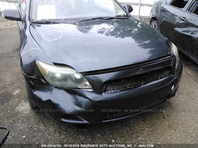 JTKDE177050025332 - 2005 TOYOTA SCION TC 灰色 照片 6