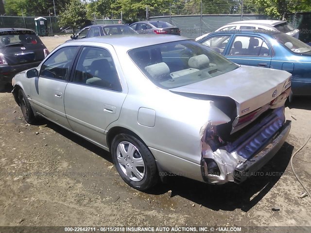 4T1BG22K31U797560 - 2001 TOYOTA CAMRY CE/LE/XLE GRAY photo 3