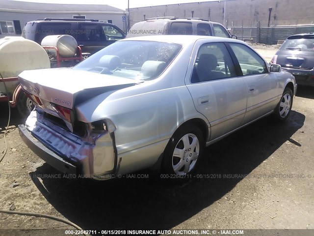 4T1BG22K31U797560 - 2001 TOYOTA CAMRY CE/LE/XLE GRAY photo 4