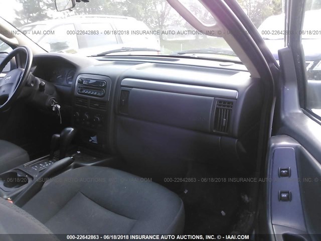 1J4GW48S24C302043 - 2004 JEEP GRAND CHEROKEE LAREDO/COLUMBIA/FREEDOM 银色 照片 5
