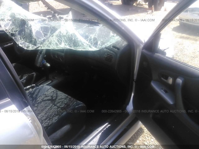 JM1BJ245621554891 - 2002 MAZDA PROTEGE PR5 银色 照片 5