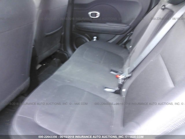 KNDJN2A23E7053873 - 2014 KIA SOUL GRAY photo 8