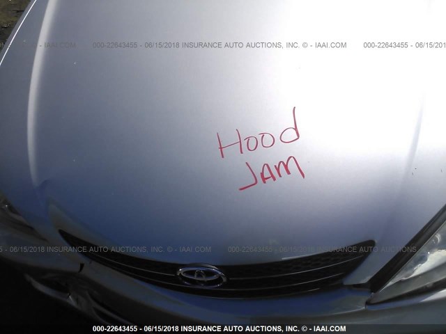 JTDBE32K430165290 - 2003 TOYOTA CAMRY LE/XLE SILVER photo 10