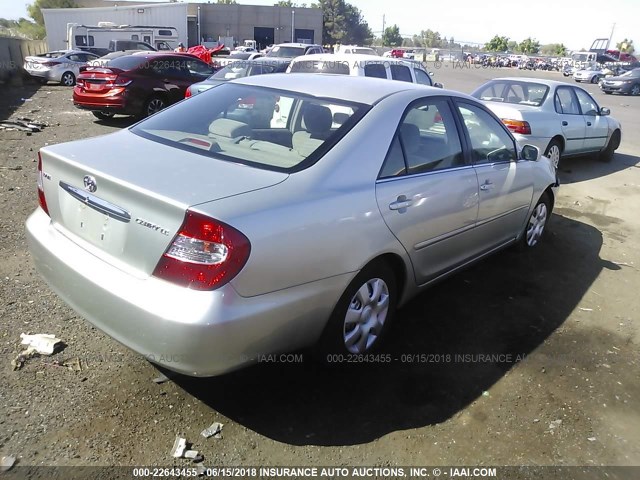 JTDBE32K430165290 - 2003 TOYOTA CAMRY LE/XLE SILVER photo 4