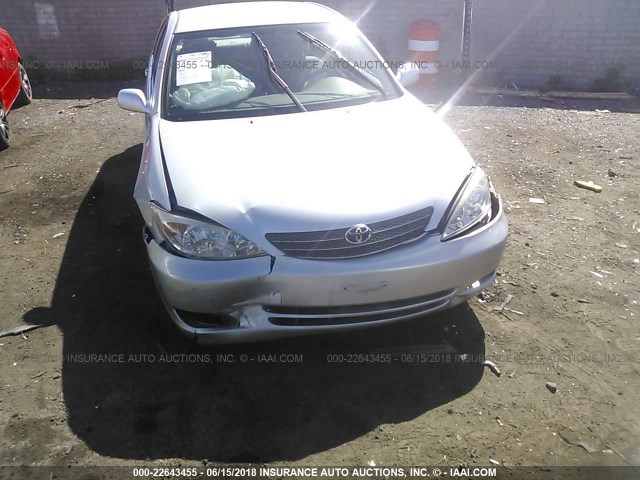 JTDBE32K430165290 - 2003 TOYOTA CAMRY LE/XLE SILVER photo 6