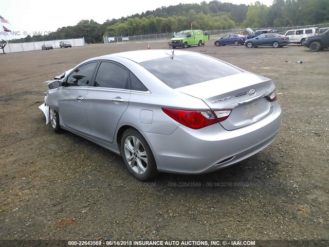 5NPEC4AC6BH002824 - 2011 HYUNDAI SONATA SE/LIMITED GRAY photo 3