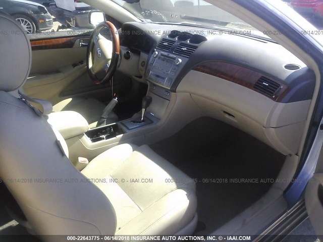 4T1FA38P37U117886 - 2007 TOYOTA CAMRY SOLARA SE/SLE ღია ლურჯი ფოტო 5