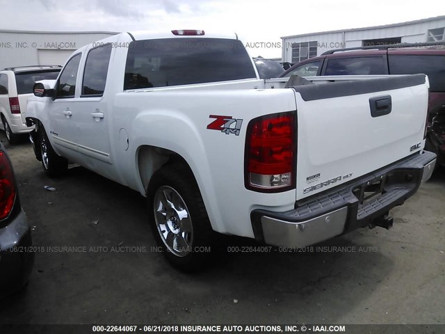 2GTEK13M771506475 - 2007 GMC NEW SIERRA K1500 WHITE photo 3