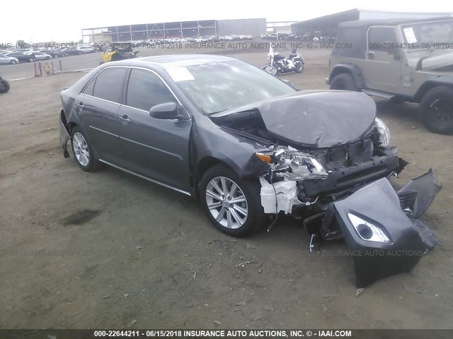 4T4BF1FK3ER393077 - 2014 TOYOTA CAMRY L/SE/LE/XLE 灰色 照片 1