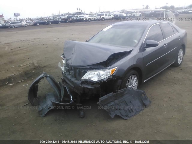 4T4BF1FK3ER393077 - 2014 TOYOTA CAMRY L/SE/LE/XLE 灰色 照片 2