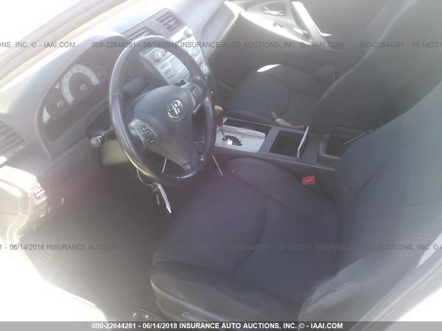 4T1BK3EK8AU608787 - 2010 TOYOTA CAMRY SE/LE/XLE 白色 照片 5