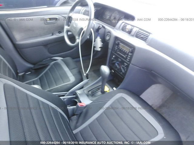 4T1BG22K51U064622 - 2001 TOYOTA CAMRY CE/LE/XLE 黑色 照片 5