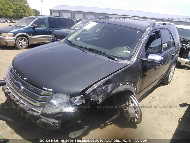 1FMDK03W38GA30975 - 2008 FORD TAURUS X LIMITED GRAY photo 2