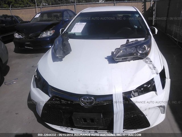 4T1BF1FK2FU106839 - 2015 TOYOTA CAMRY LE/XLE/SE/XSE WHITE photo 6