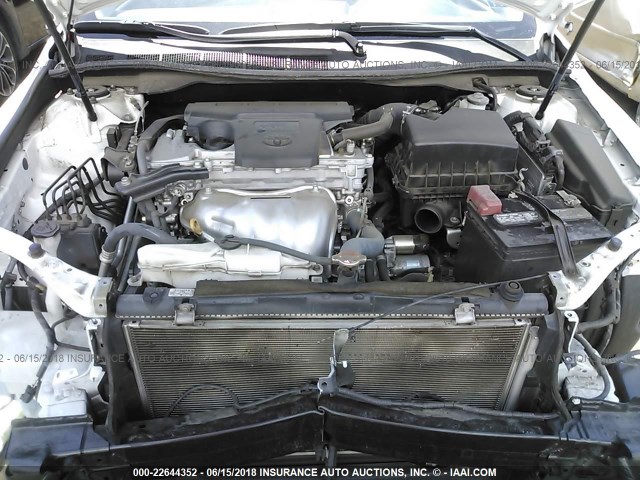 4T1BF1FKXGU511056 - 2016 TOYOTA CAMRY LE/XLE/SE/XSE WHITE photo 10
