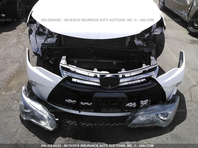 4T1BF1FKXGU511056 - 2016 TOYOTA CAMRY LE/XLE/SE/XSE WHITE photo 6