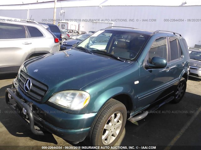 4JGAB72E0XA098818 - 1999 MERCEDES-BENZ ML 430 GREEN photo 2