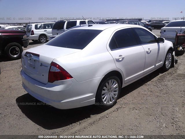 3FADP0L31BR109952 - 2011 FORD FUSION HYBRID WHITE photo 4