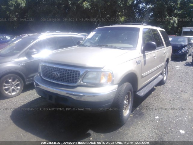 1FMRU1660YLA39061 - 2000 FORD EXPEDITION XLT GOLD photo 2