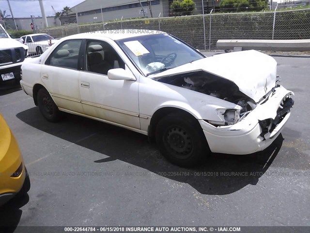 JT2BG22K4W0139158 - 1998 TOYOTA CAMRY CE/LE/XLE 白色 照片 1