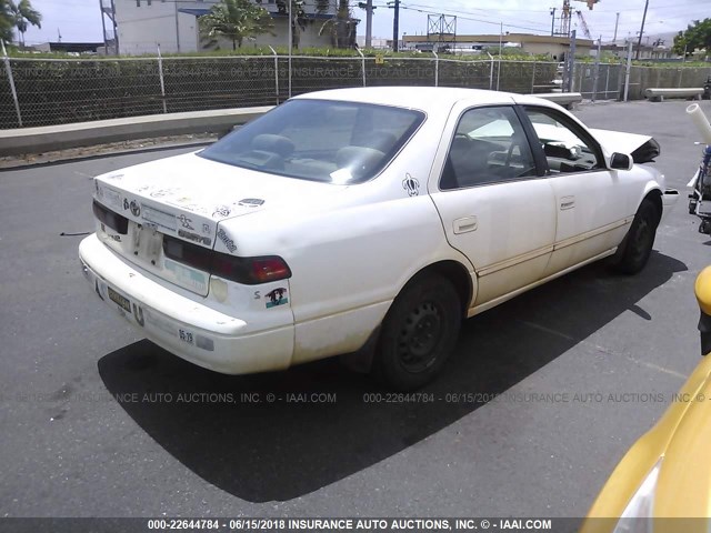 JT2BG22K4W0139158 - 1998 TOYOTA CAMRY CE/LE/XLE 白色 照片 4