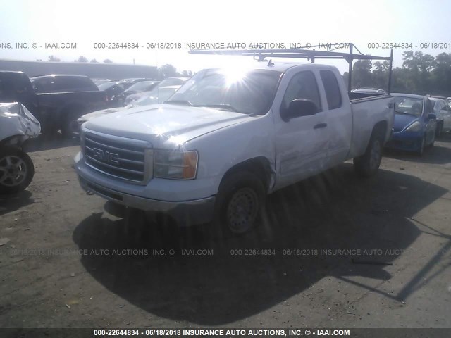 1GTR2VE75DZ391135 - 2013 GMC SIERRA K1500 SLE WHITE photo 2