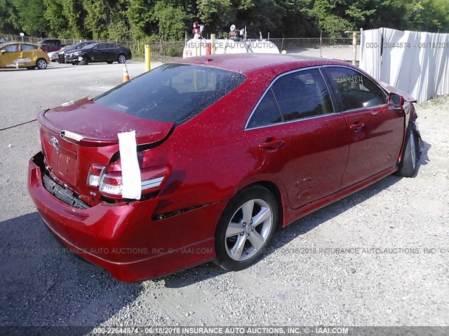4T1BF3EK6BU692727 - 2011 TOYOTA CAMRY SE/LE/XLE RED photo 4
