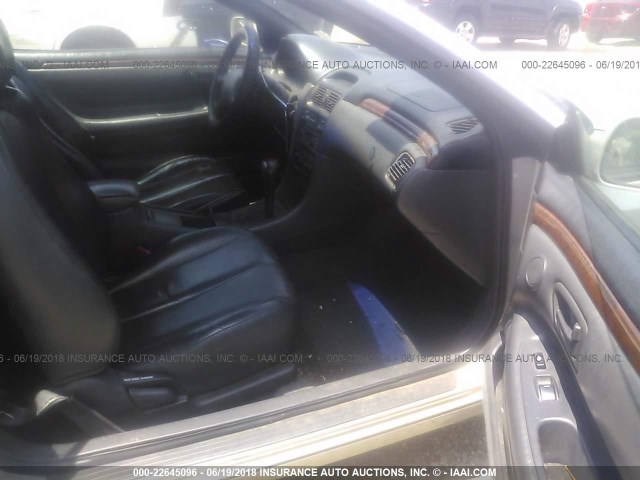 2T1FF28P7YC411371 - 2000 TOYOTA CAMRY SOLARA SE/SLE 银色 照片 5