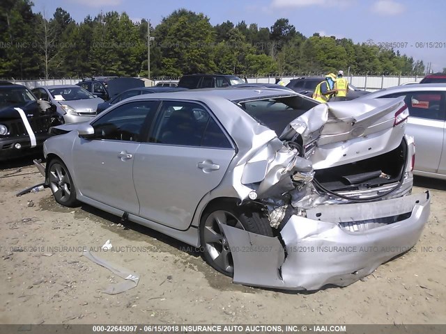 4T1BF1FK9EU331306 - 2014 TOYOTA CAMRY L/SE/LE/XLE 银色 照片 3