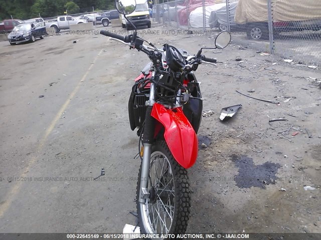 JKAKLEE109DA22601 - 2009 KAWASAKI KL650 E RED photo 5