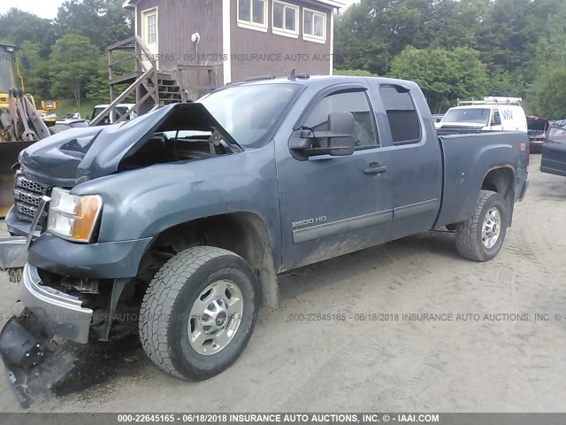 1GT220CG4CZ299276 - 2012 GMC SIERRA K2500 SLE BLUE photo 2