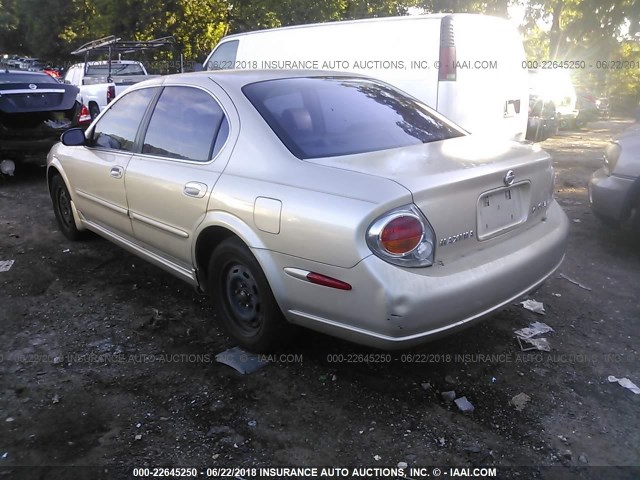 JN1DA31D52T451351 - 2002 NISSAN MAXIMA GLE/GXE/SE TAN photo 3