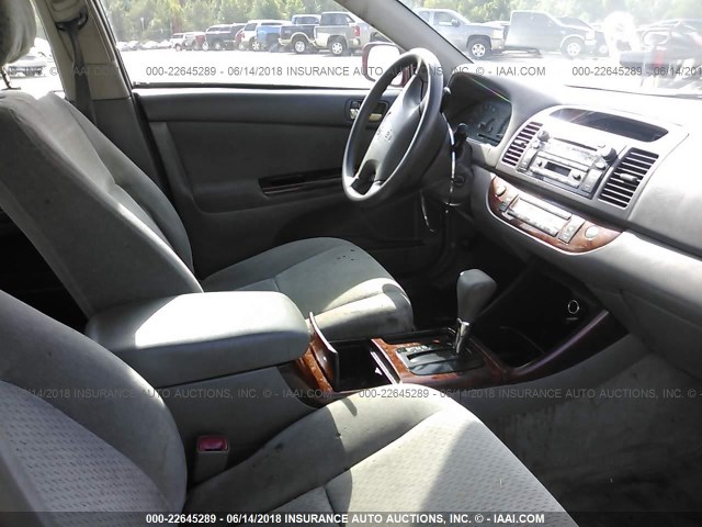 4T1BE32K24U318707 - 2004 TOYOTA CAMRY LE/XLE/SE წითელი ფოტო 5