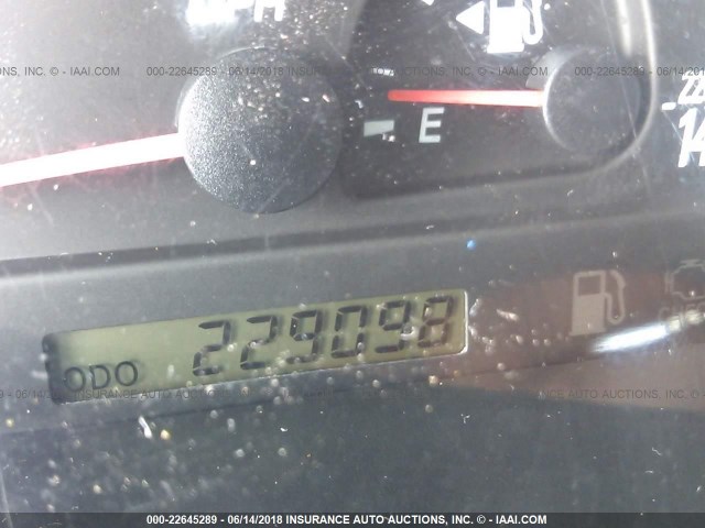 4T1BE32K24U318707 - 2004 TOYOTA CAMRY LE/XLE/SE წითელი ფოტო 7