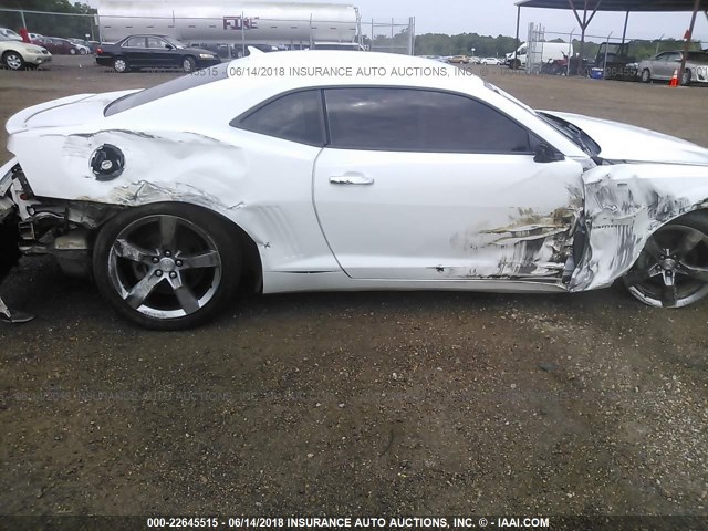 2G1FB1E33C9109245 - 2012 CHEVROLET CAMARO LT WHITE photo 6