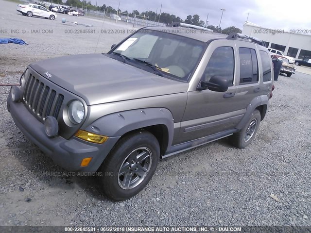 1J4GK38K46W101056 - 2006 JEEP LIBERTY RENEGADE GOLD photo 2