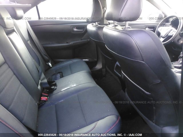 4T1BF1FK3HU806355 - 2017 TOYOTA CAMRY LE/XLE/SE/XSE GRAY photo 8