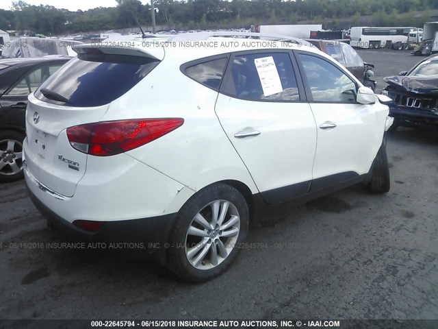 KM8JU3AC5AU081103 - 2010 HYUNDAI TUCSON GLS/LIMITED WHITE photo 4