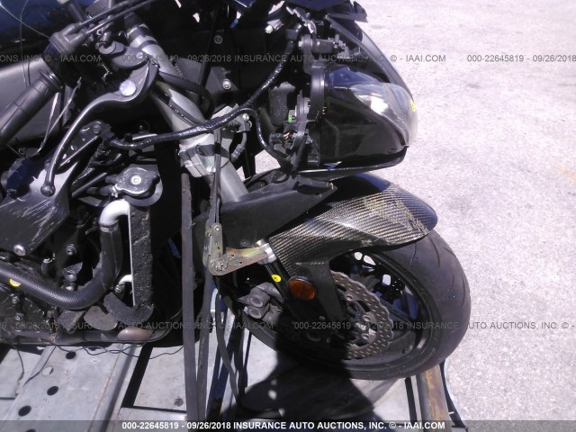 JKAZXCE189A021928 - 2009 KAWASAKI ZX1000 E BLACK photo 5