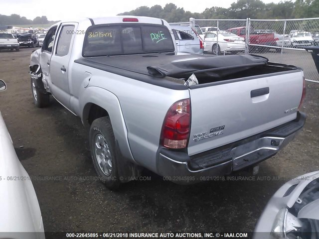 5TEMU52N55Z110867 - 2005 TOYOTA TACOMA DOUBLE CAB LONG BED SILVER photo 3