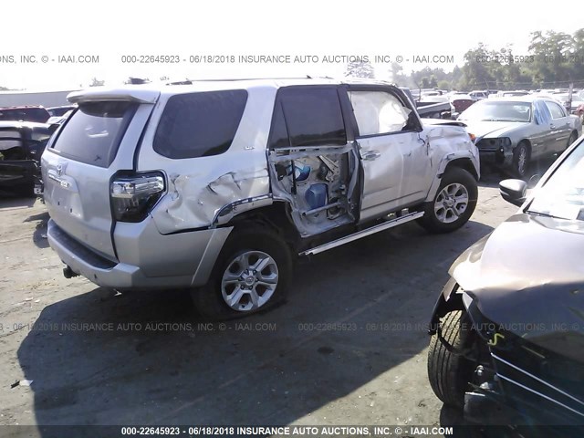 JTEBU5JR5H5478948 - 2017 TOYOTA 4RUNNER SR5 PREM/LTDL/TRAIL/TRD SILVER photo 4