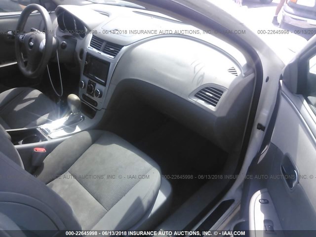 1G1ZG57B484211738 - 2008 CHEVROLET MALIBU LS WHITE photo 5