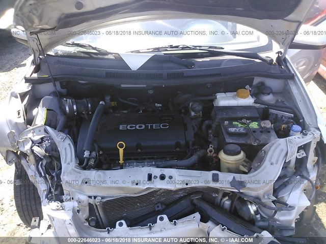 KL1TD5DE9AB135110 - 2010 CHEVROLET AVEO LS/LT 银色 照片 10