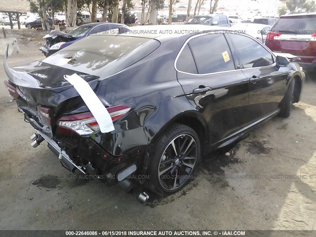 4T1BZ1HK2JU014711 - 2018 TOYOTA CAMRY XSE/XLE BLACK photo 4