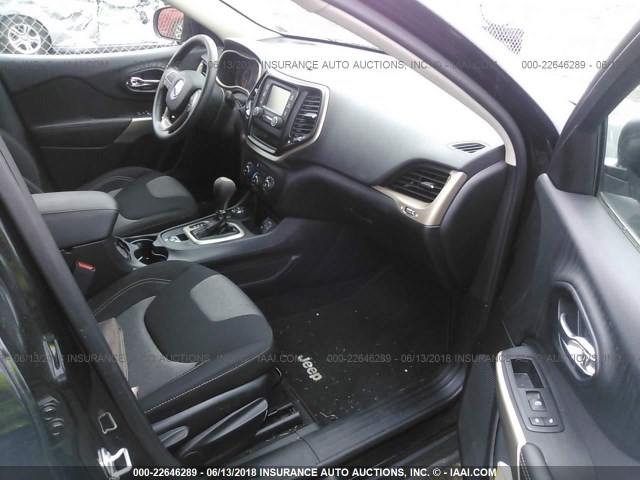 1C4PJMCB5JD564138 - 2018 JEEP CHEROKEE LATITUDE Siyah fotoğraf 5